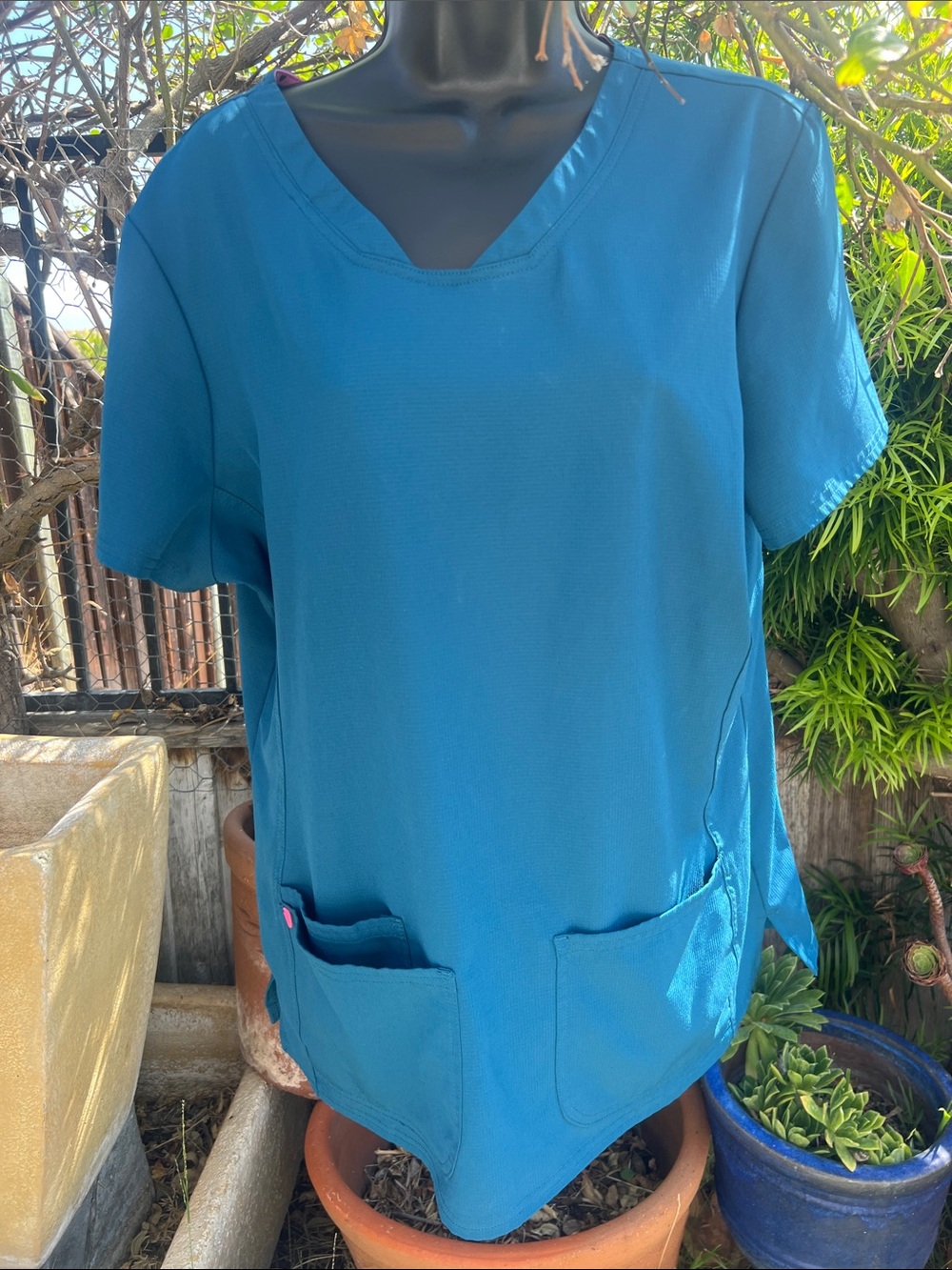 Teal V-Neck Women’s Scrub Top with Front Pockets